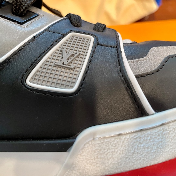 LV Trainers  / Sneakers / Virgil Abloh Men's US9 /EU42 - Picture 6 of 16